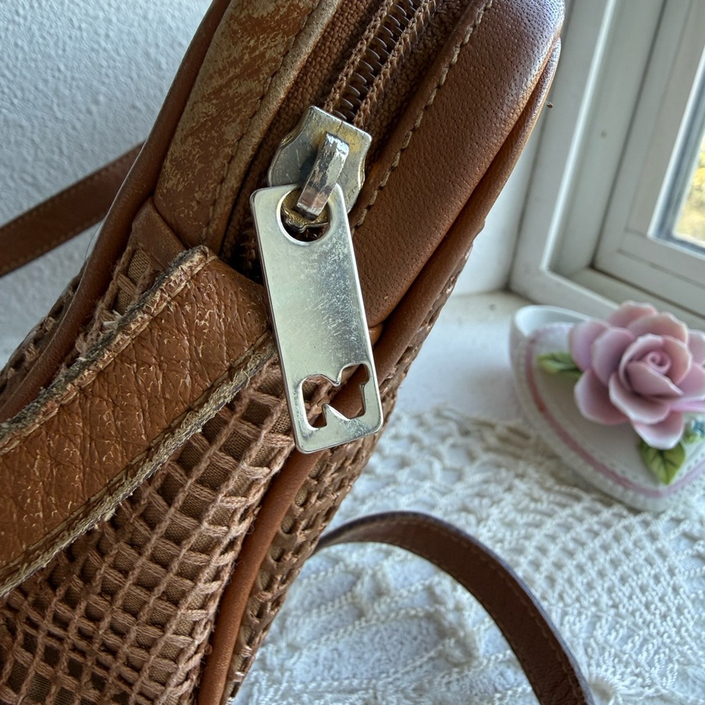 Vintage Nina Ricci Paris crossbody bag
Made in Italy - Picture 5 of 8
